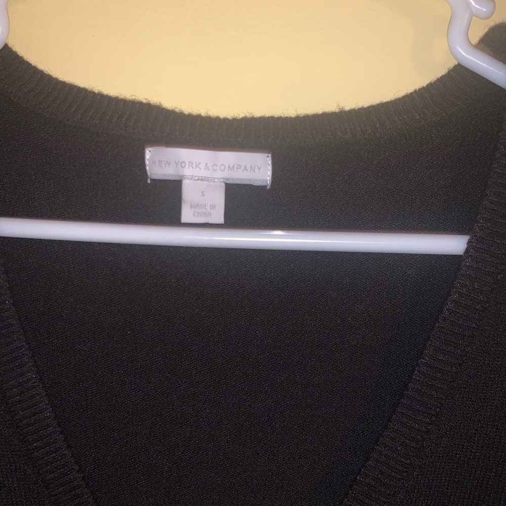 Sueter - Picture 2 of 3